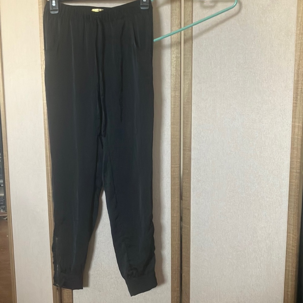 FINAL MARKDOWN Princess Vera wang Black joggers xs